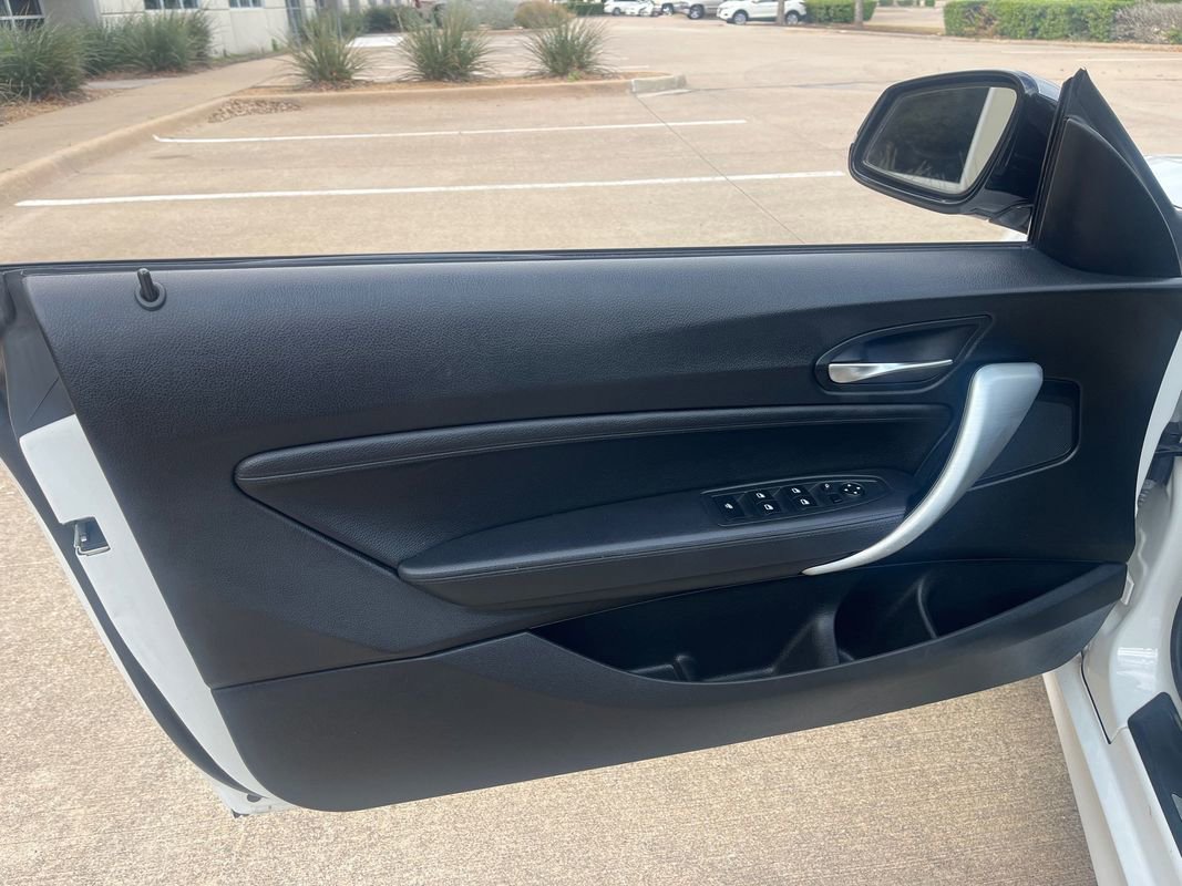 Used 2016 BMW M235i Convertible image 13