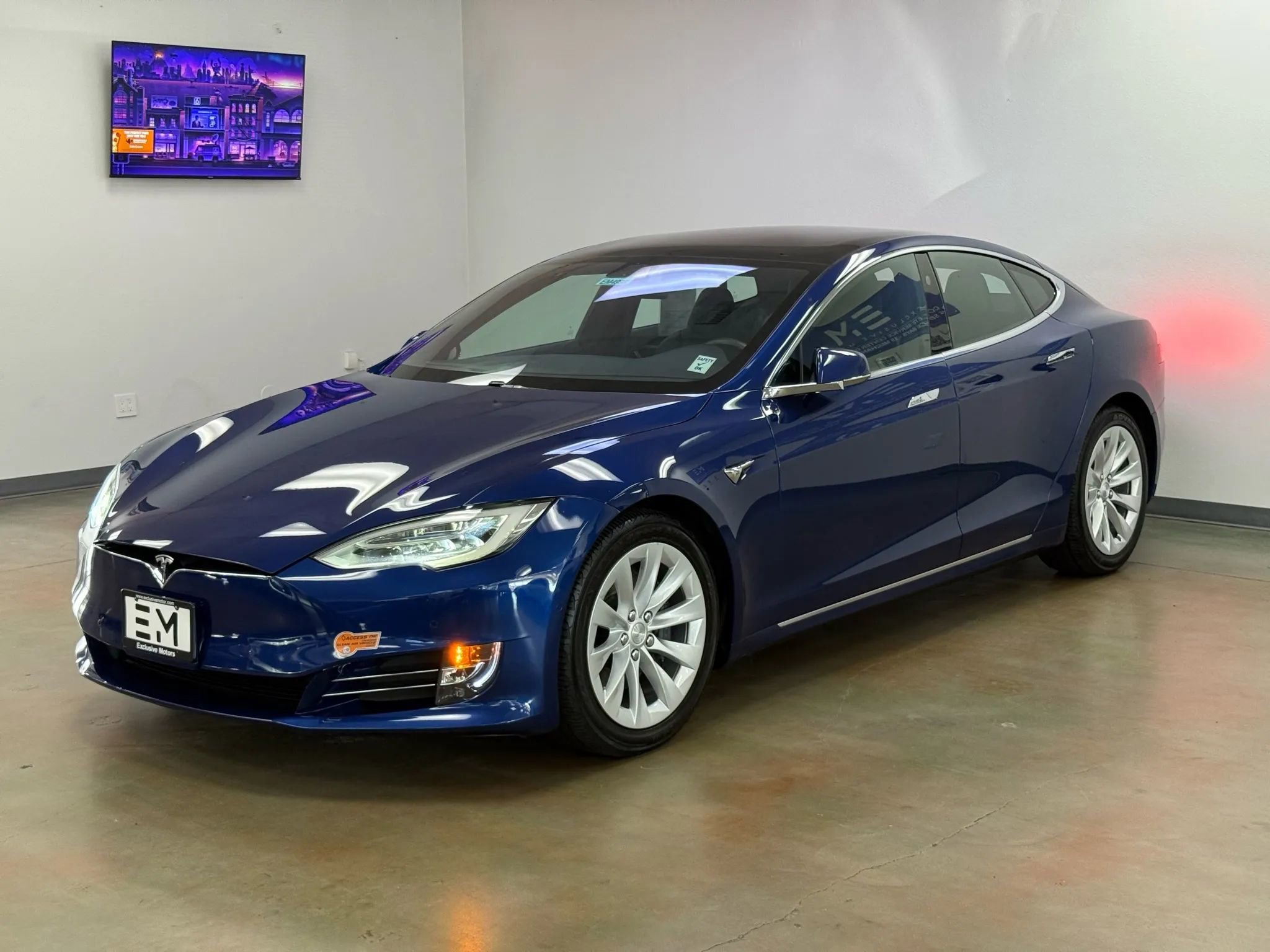 Used 2019 Tesla Model S Standard Range image 4
