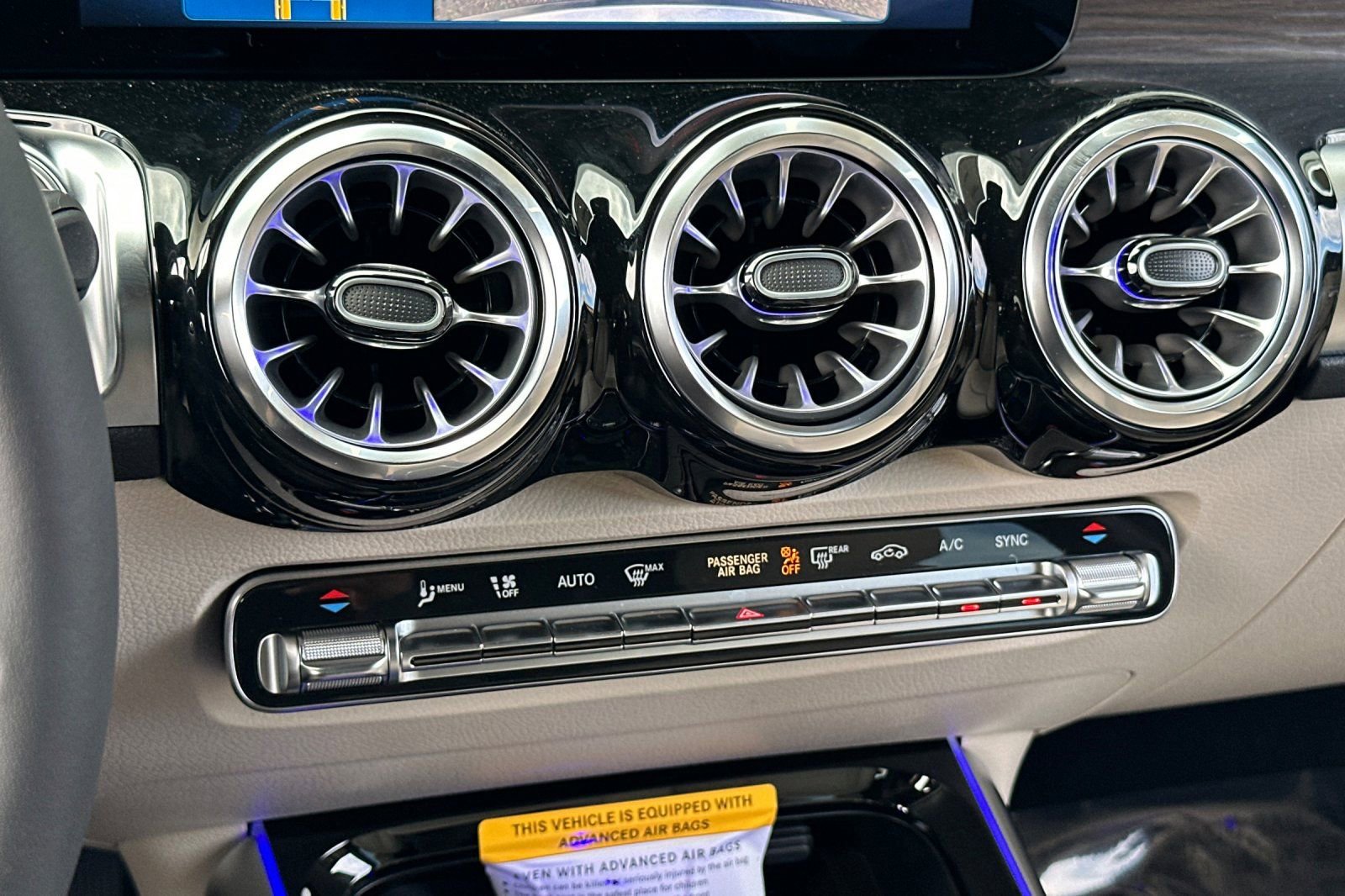 New 2026 Mercedes-Benz GLB 250 GLB 250 image 17