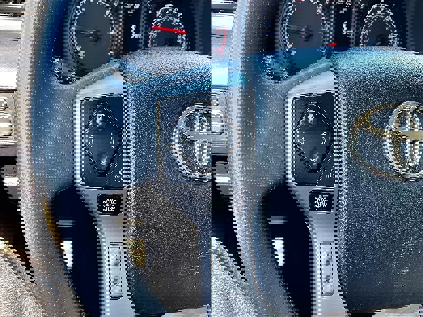 Used 2022 Toyota 4Runner SR5 image 23