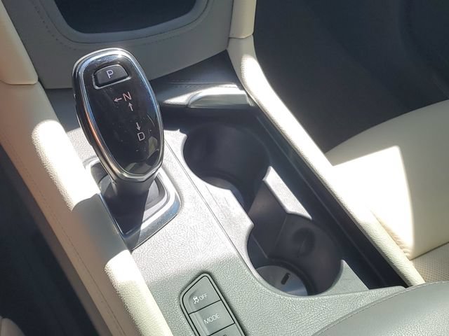 Certified 2018 Cadillac XT5 Luxury w/ Driver Awareness Package AWD/4WD image 28