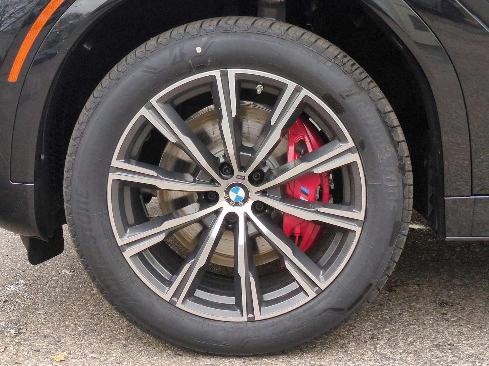 New 2026 BMW X6 xDrive40i w/ Climate Comfort Package image 14