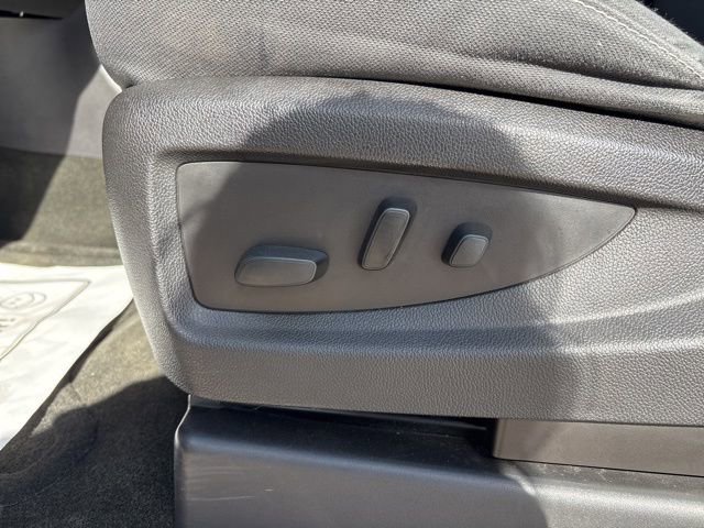 Used 2016 GMC Yukon SLE w/ HD Trailering Package image 26