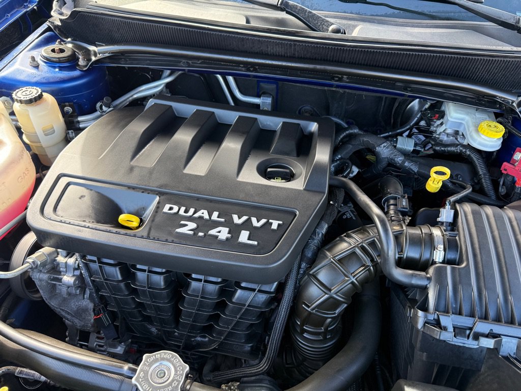 Used 2014 Dodge Avenger SE w/ Rallye Appearance Group FWD image 13