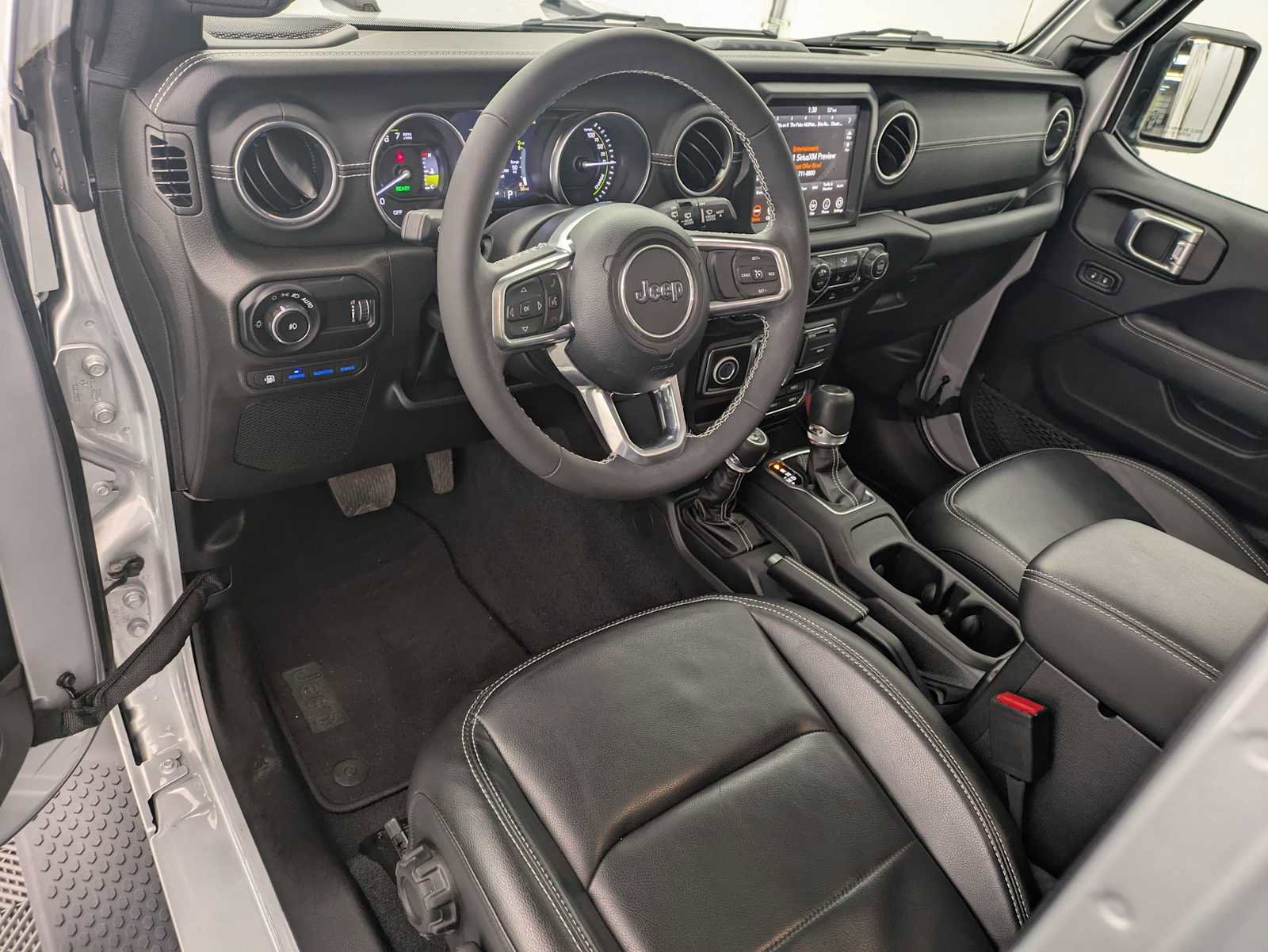 Used 2023 Jeep Wrangler Unlimited Sahara w/ Cold Weather Group AWD/4WD image 2