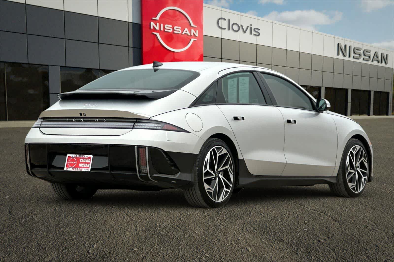 Used 2023 Hyundai Ioniq 6 SEL AWD/4WD image 3