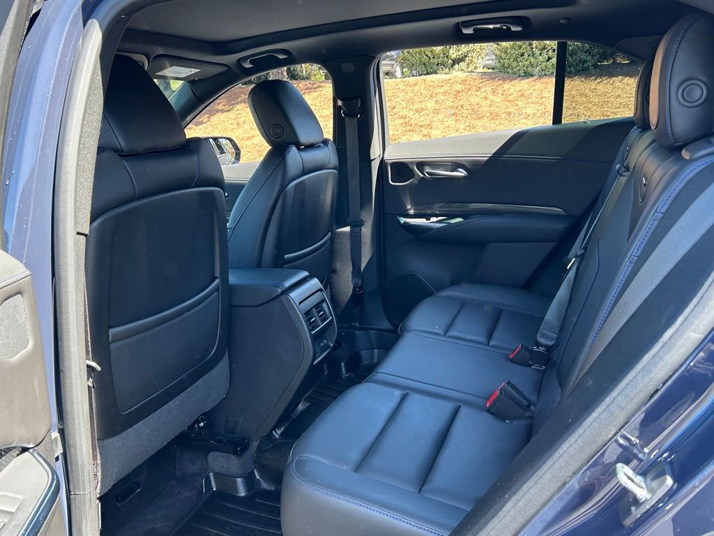 Used 2024 Cadillac XT4 Sport w/ Cold Weather Package image 40