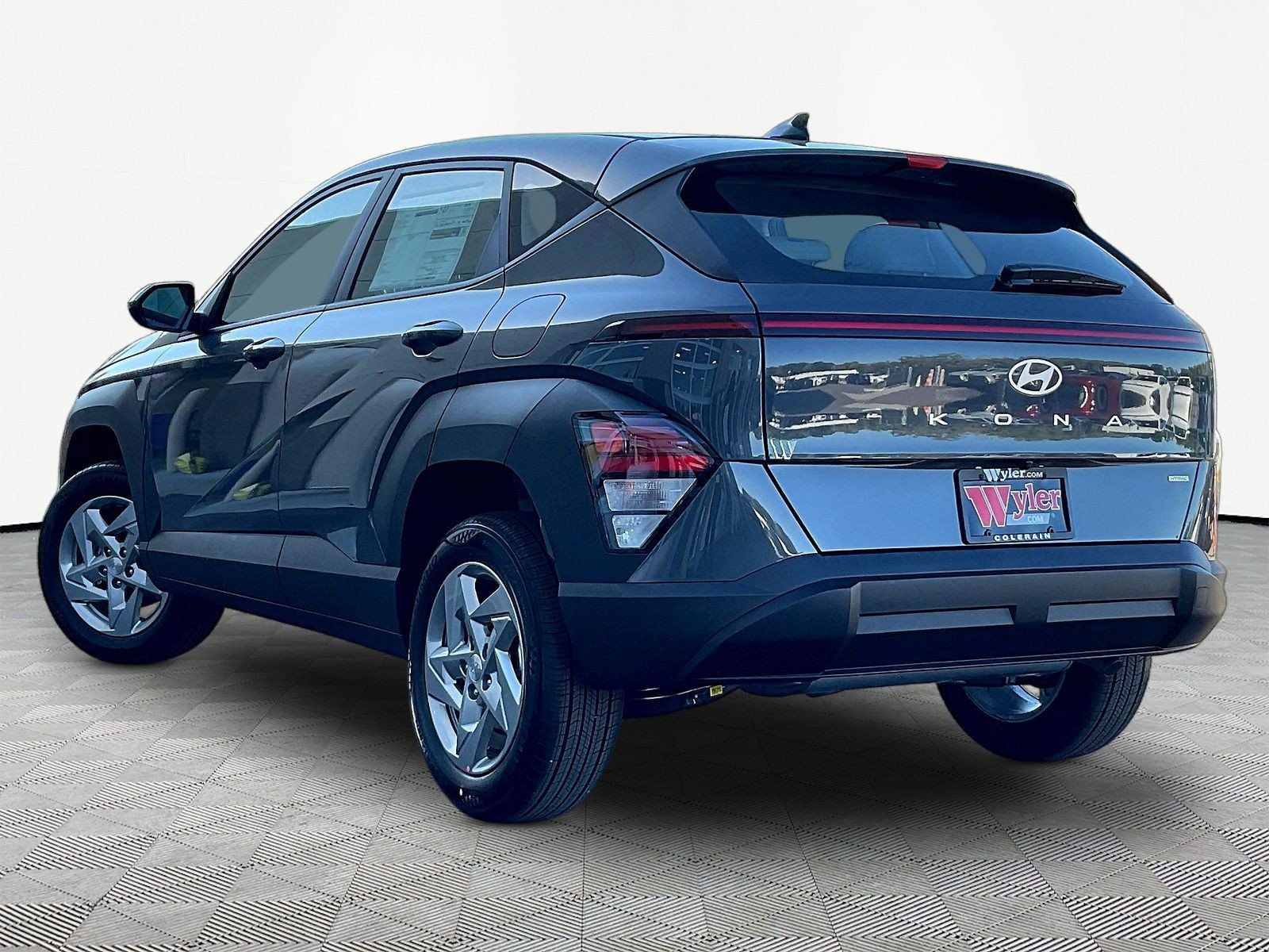 New 2027 Hyundai Kona SE AWD/4WD image 4