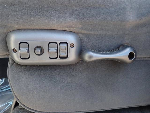 Used 2003 Dodge Ram 2500 Truck ST AWD/4WD image 11