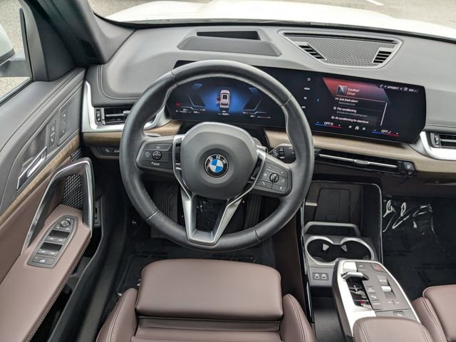 Used 2025 BMW X1 xDrive28i w/ Technology Package image 17