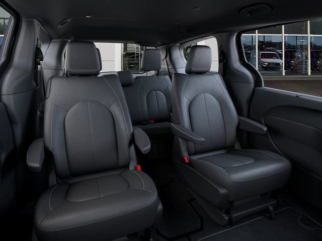 New 2026 Chrysler Pacifica Select image 15