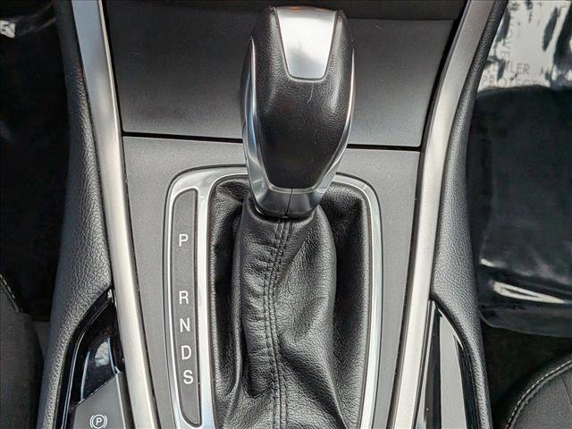 Used 2018 Ford Edge SEL FWD image 12