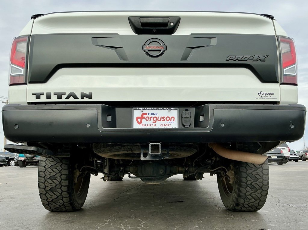 Used 2021 Nissan Titan PRO-4X w/ Pro-4x Convenience Package image 18