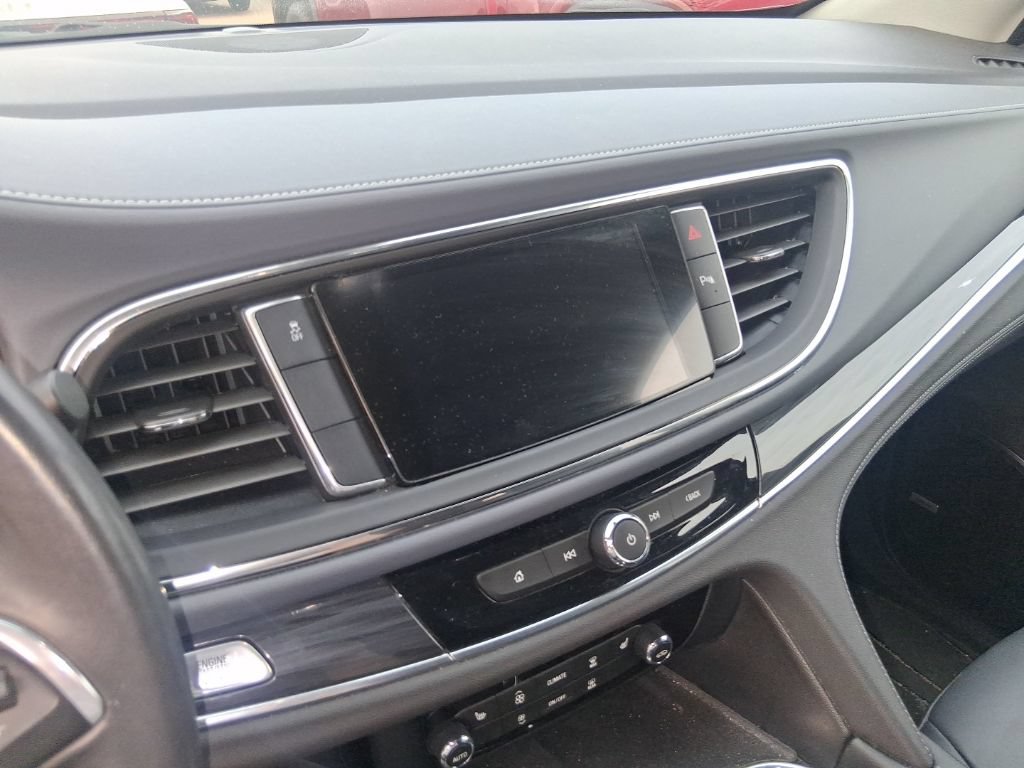 Used 2020 Buick Enclave Essence w/ Sound and Sites Package FWD image 10