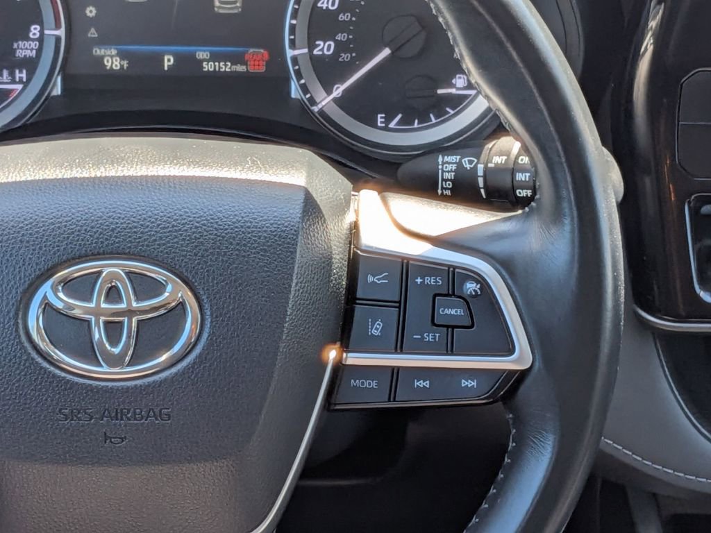 Used 2024 Toyota Highlander LE image 24