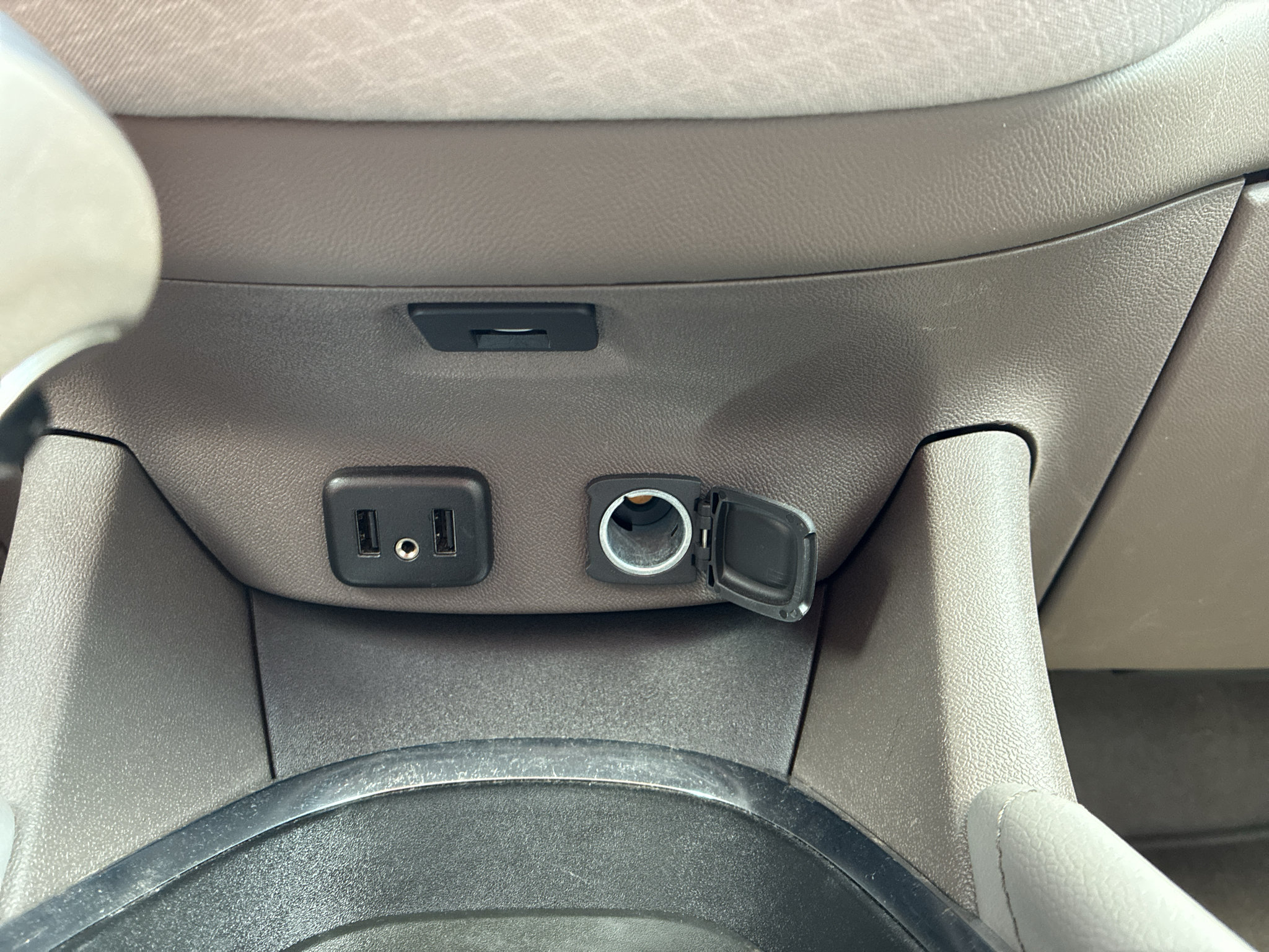Used 2018 Chevrolet Malibu LT FWD image 32