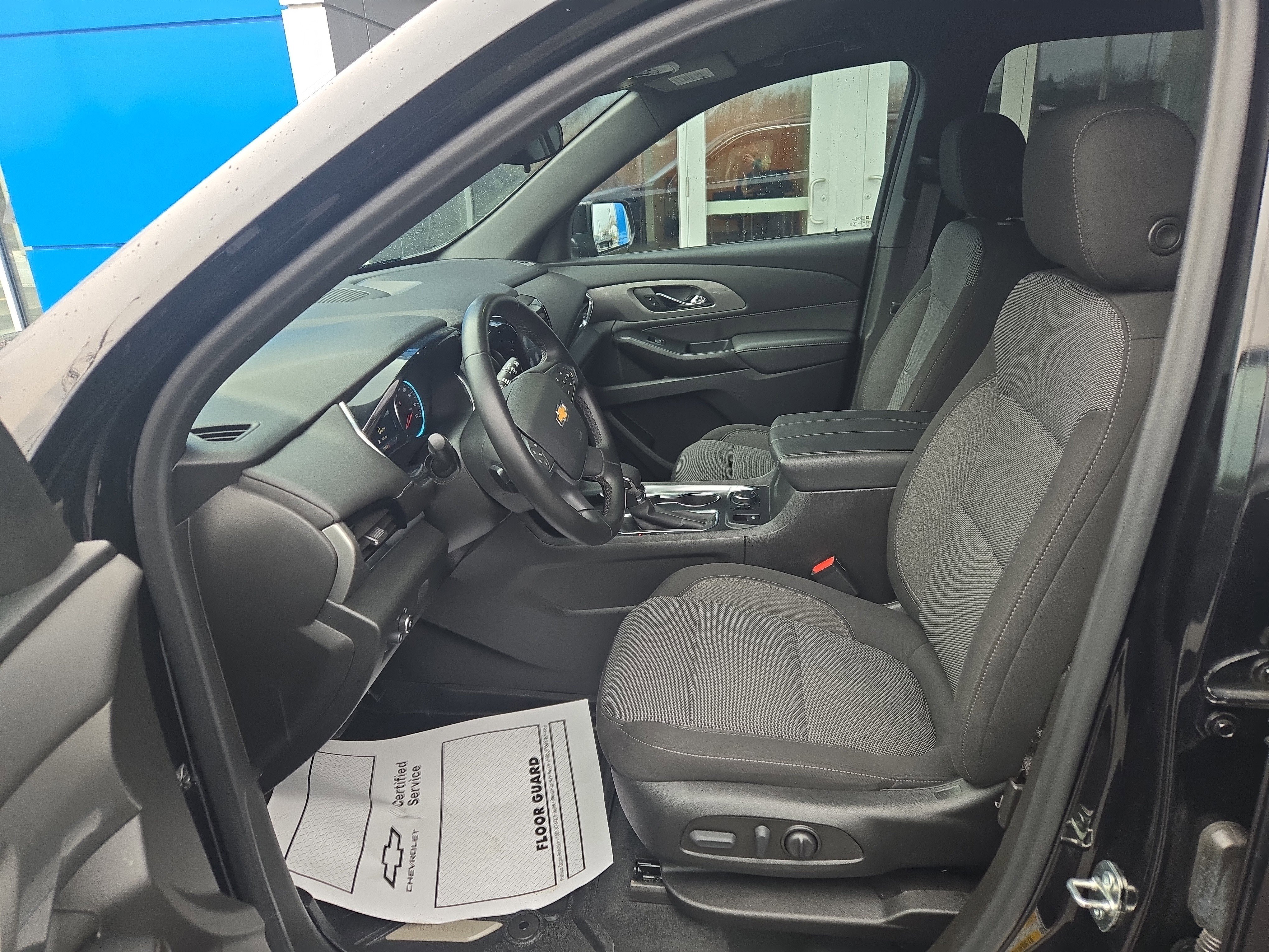 Used 2023 Chevrolet Traverse LT w/ LPO, Floor Liner Package image 9