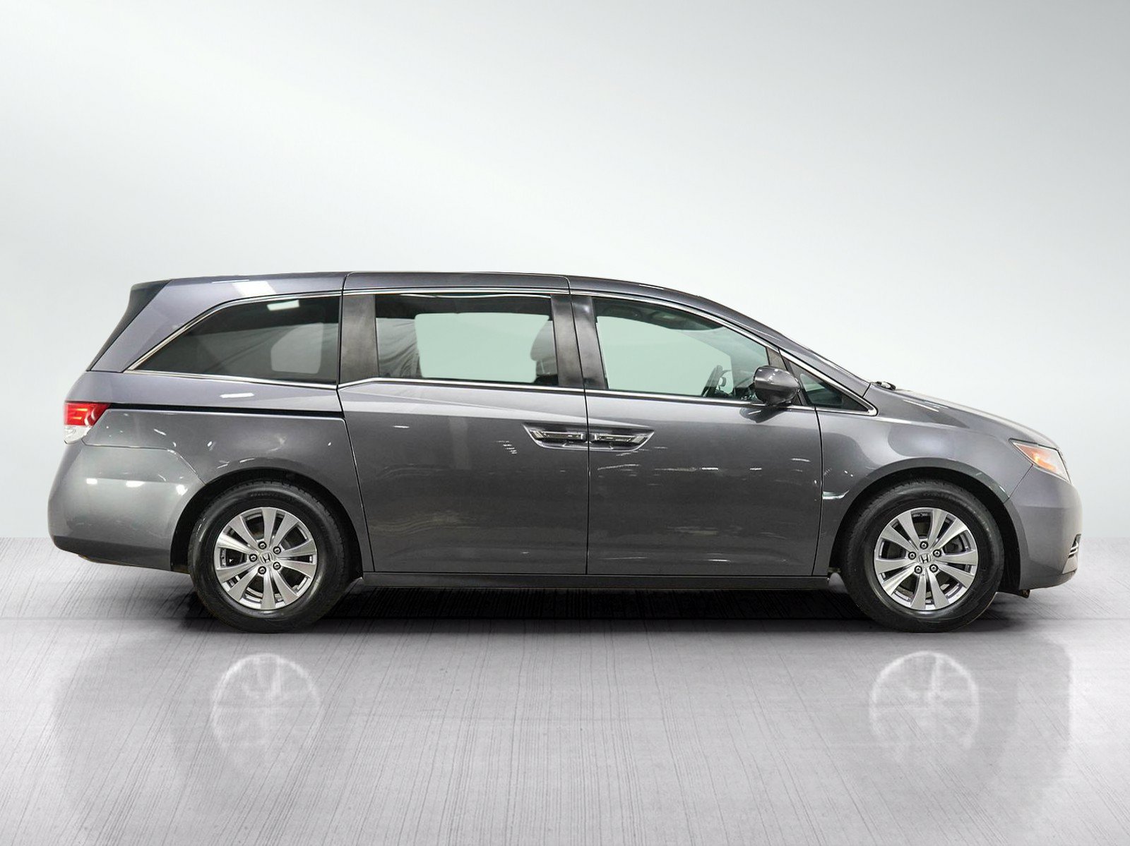 Used 2016 Honda Odyssey SE image 6