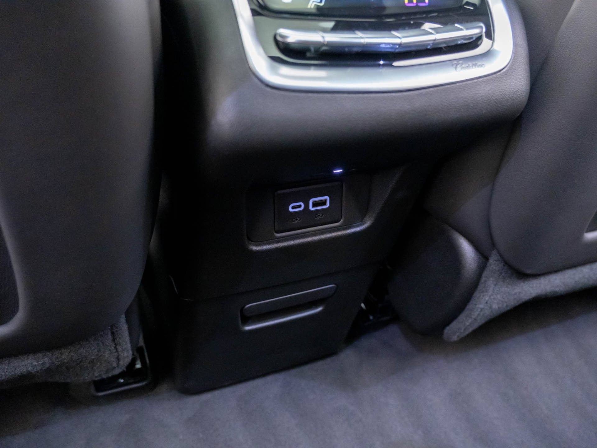 Certified 2025 Cadillac XT6 Premium Luxury w/ Platinum Package AWD/4WD image 25