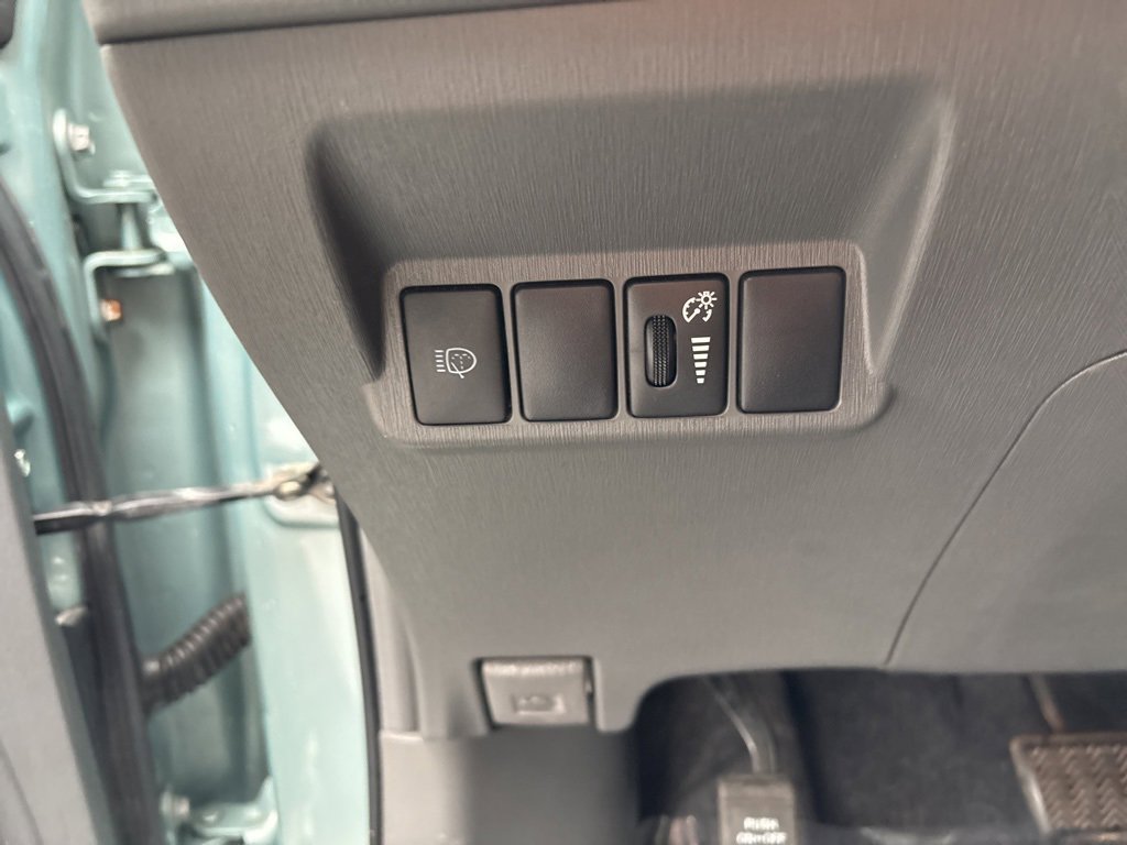 Used 2014 Toyota Prius V Three image 21