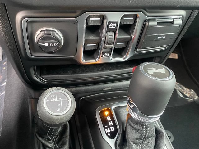 New 2026 Jeep Wrangler Unlimited Sahara AWD/4WD image 24