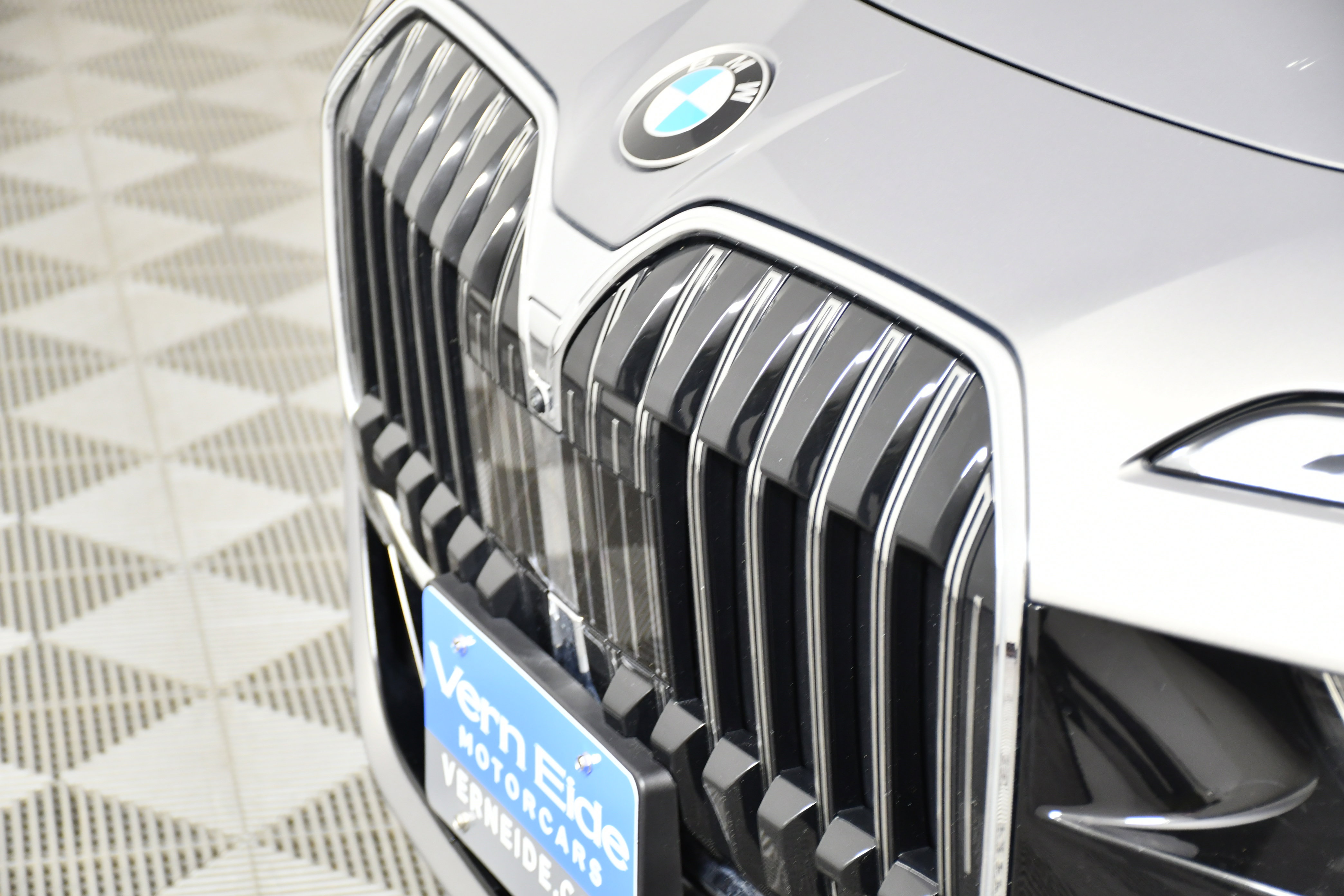 Used 2025 BMW 740i xDrive image 11
