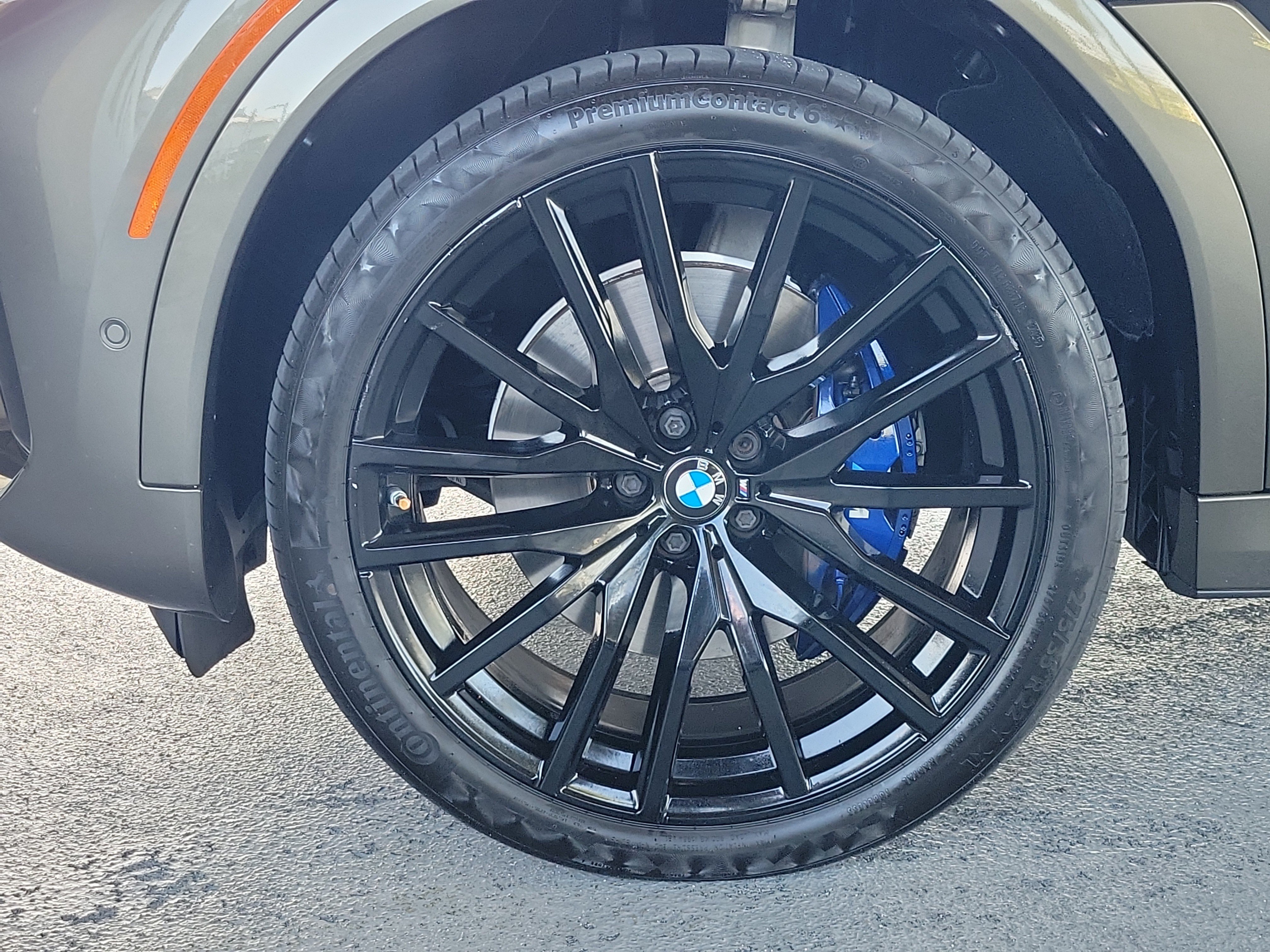 Used 2023 BMW X6 xDrive40i w/ Executive Package AWD/4WD image 5
