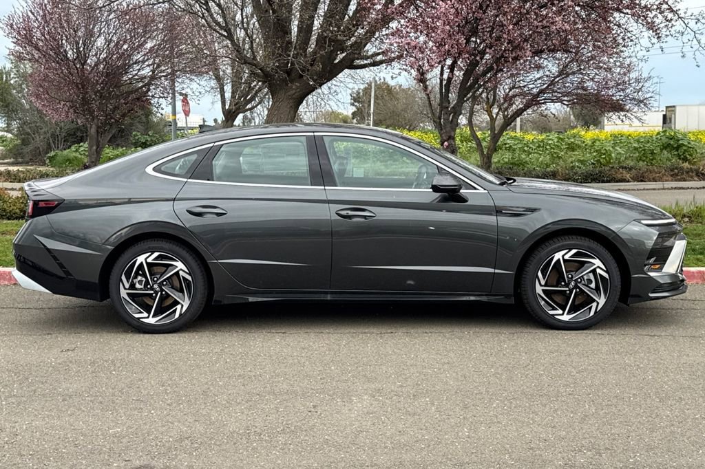 New 2026 Hyundai Sonata SEL image 3