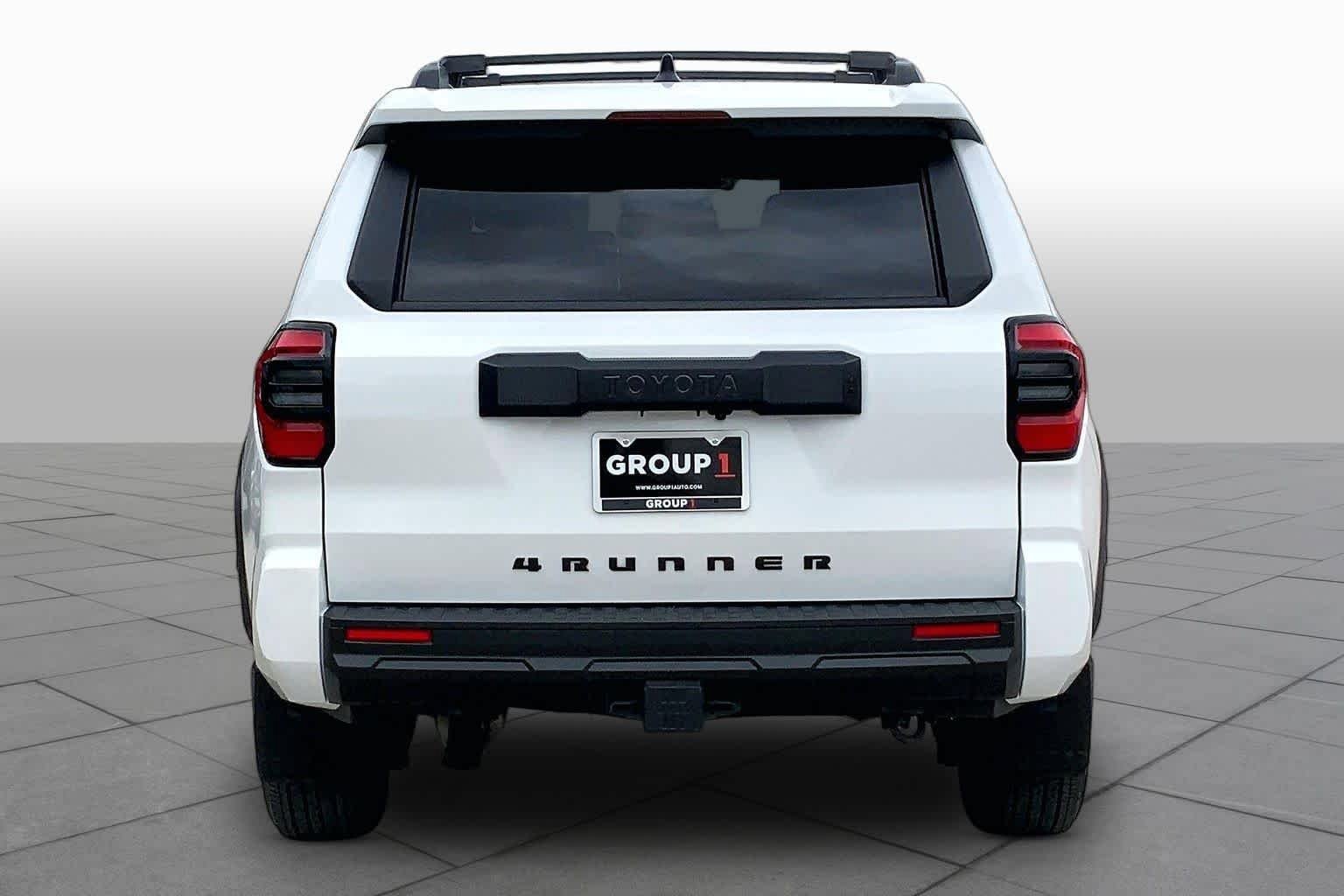 Used 2025 Toyota 4Runner SR5 AWD/4WD image 5