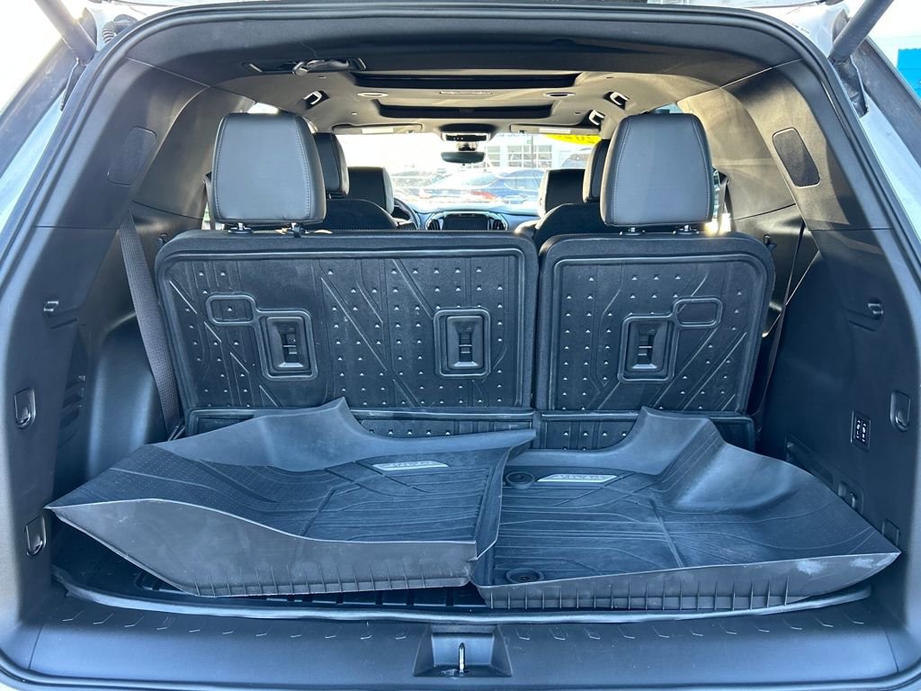 Used 2023 Chevrolet Traverse High Country w/ LPO, Floor Liner Package image 5