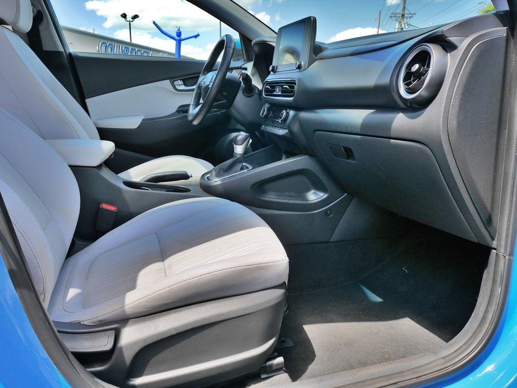 Used 2022 Hyundai Kona SEL w/ Convenience Package FWD image 11
