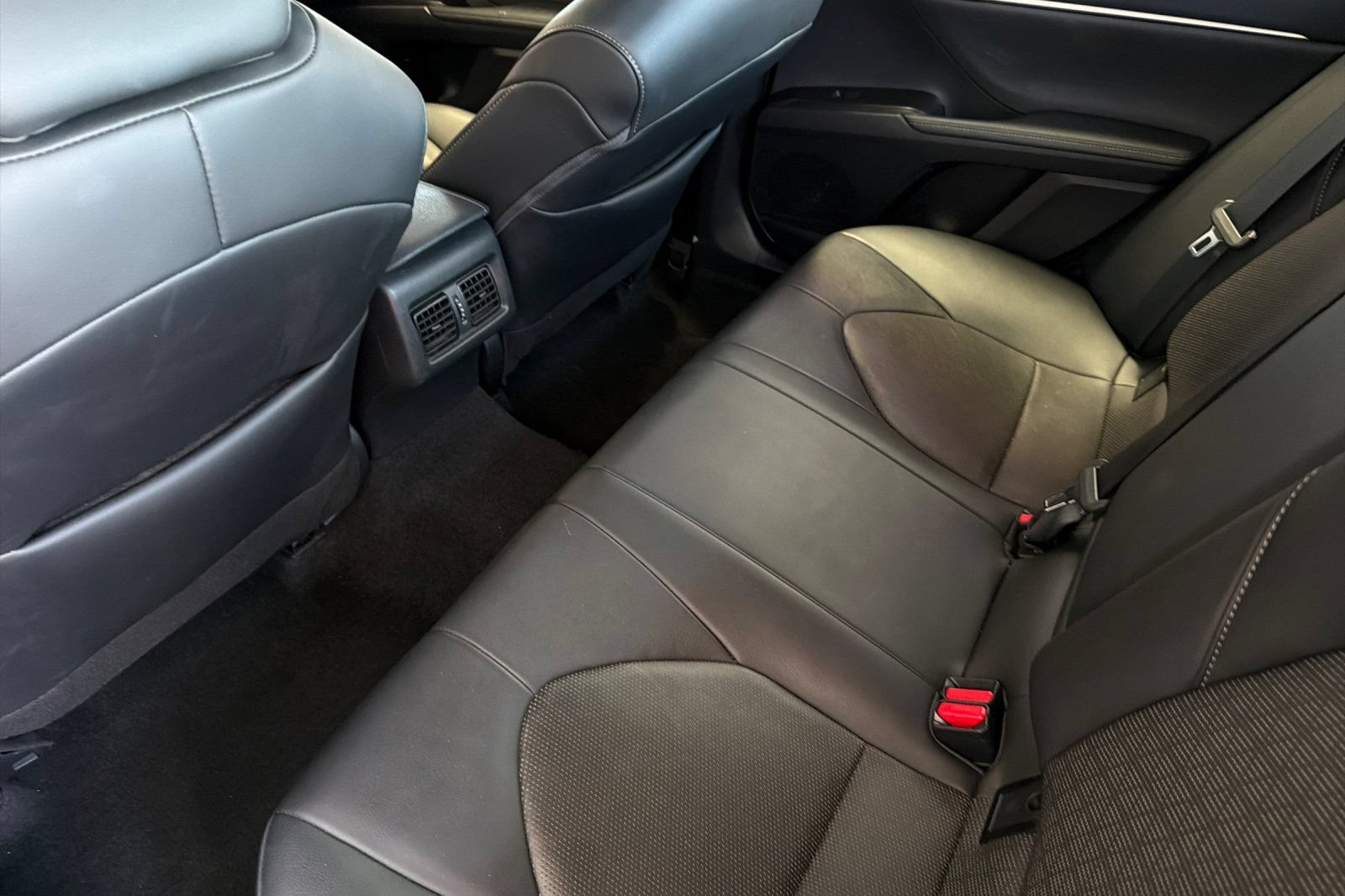 Used 2024 Toyota Camry XSE FWD image 14