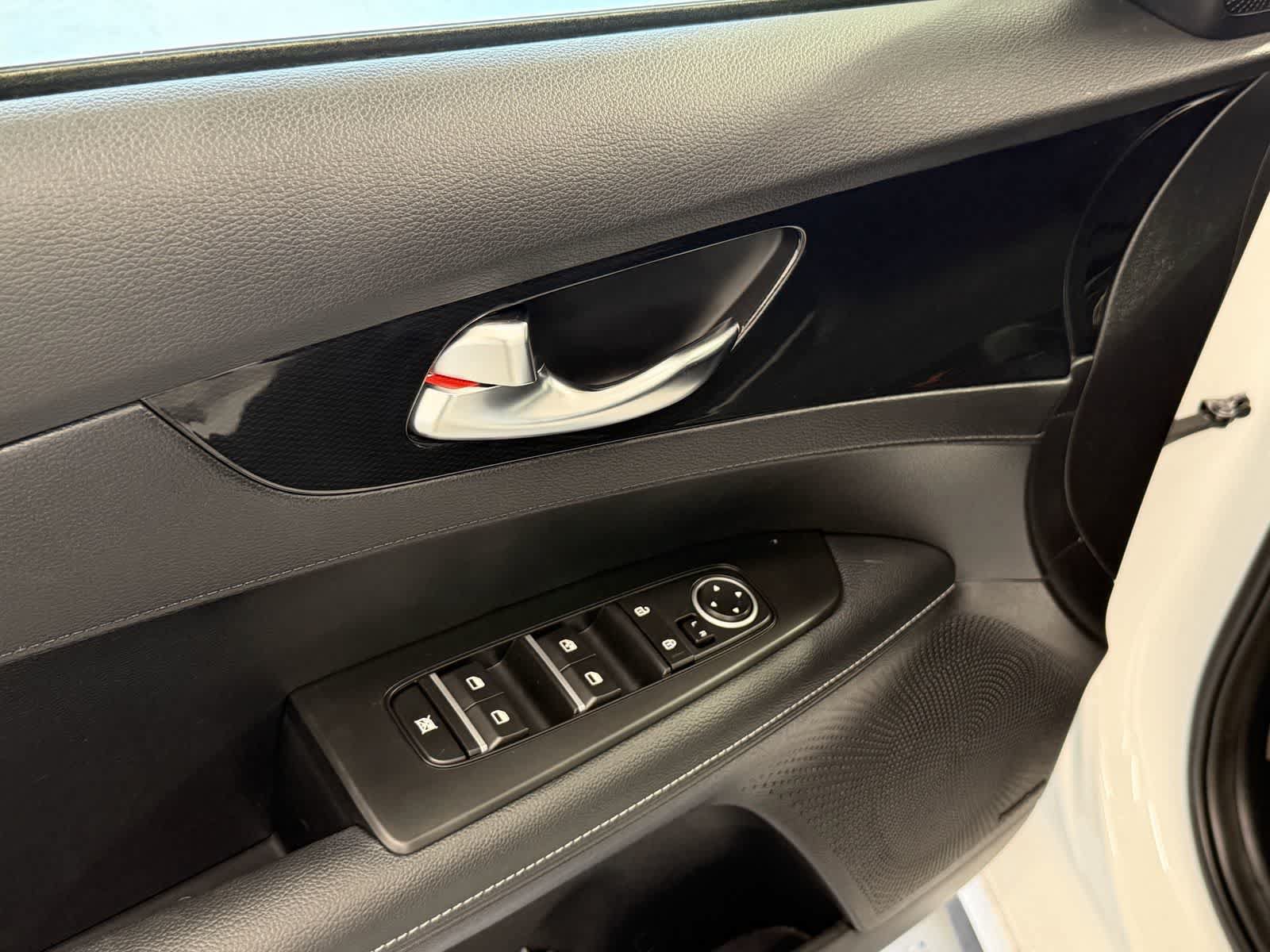 Used 2024 Kia Forte GT-Line w/ GT-Line Premium Package FWD image 14