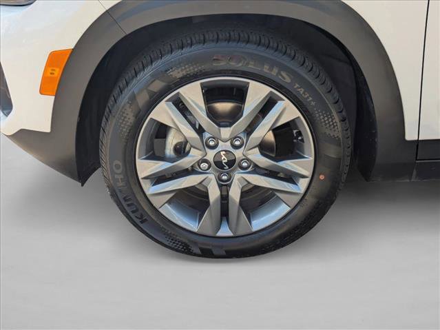 Used 2023 Kia Seltos S w/ Navigation Package image 23