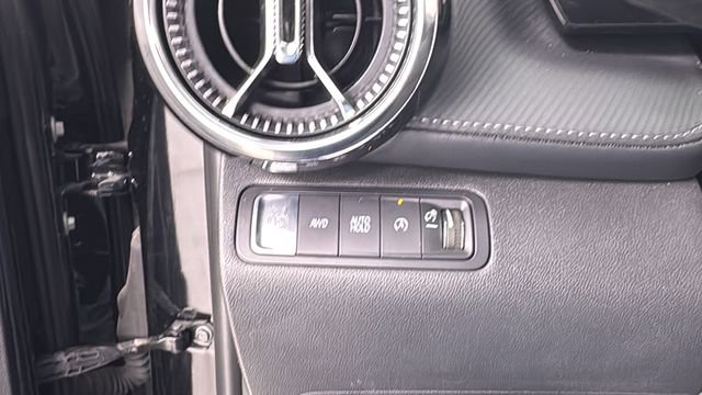 Used 2025 Chevrolet Equinox LT image 32