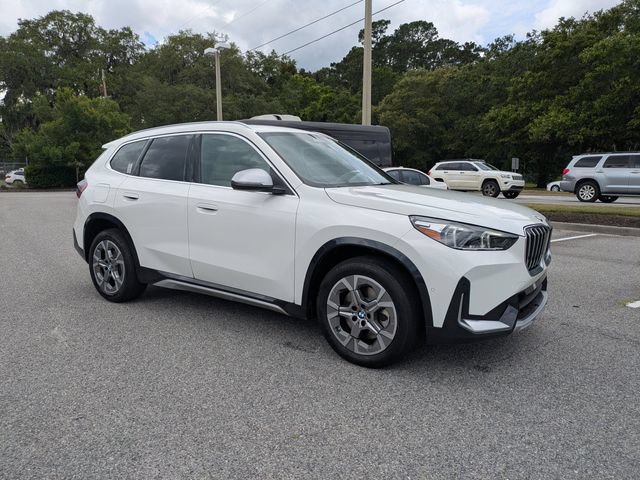 Used 2024 BMW X1 xDrive28i AWD/4WD image 3