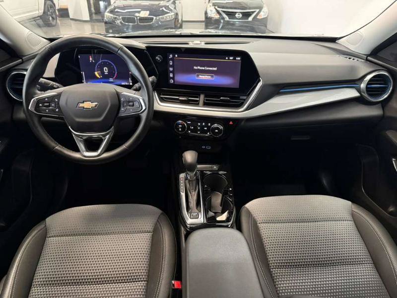 Used 2025 Chevrolet Trax LT w/ LT Convenience Package FWD image 10