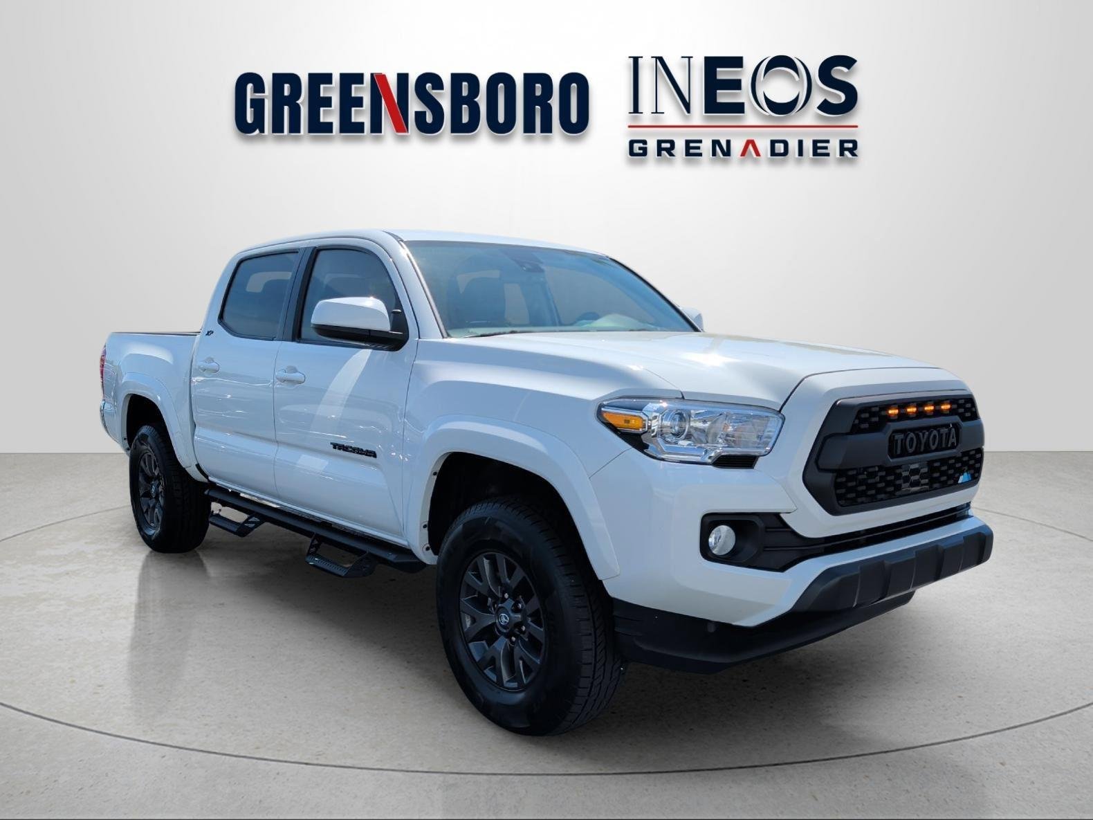 Used 2023 Toyota Tacoma SR5 AWD/4WD image 7