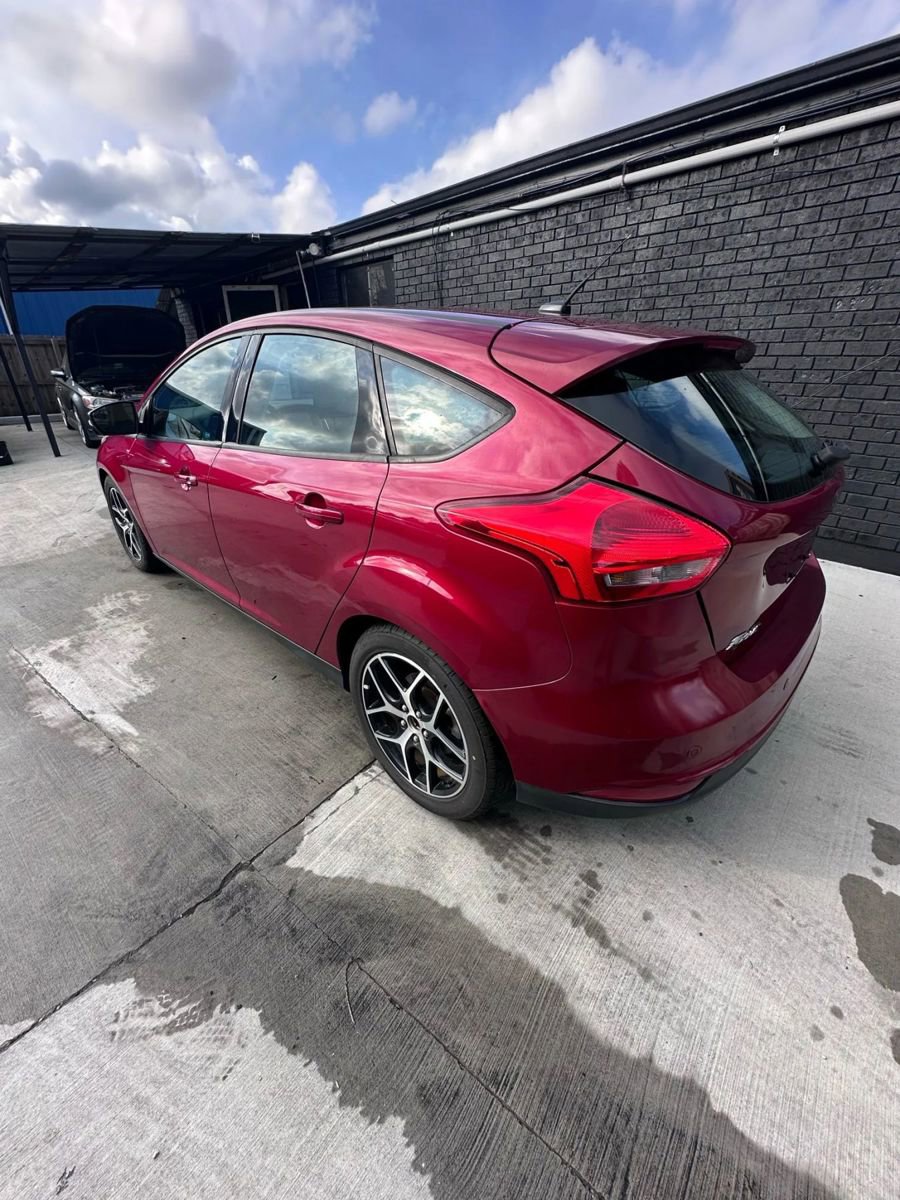Used 2017 Ford Focus SEL image 5