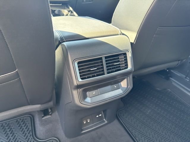 Used 2024 Volkswagen Atlas Cross Sport SEL R-Line image 25