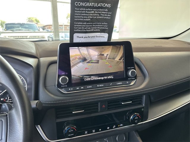 Used 2023 Nissan Rogue SV image 25