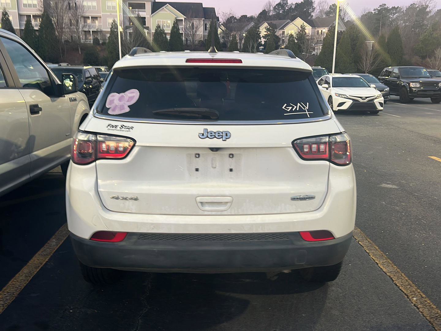 Used 2022 Jeep Compass Latitude image 9