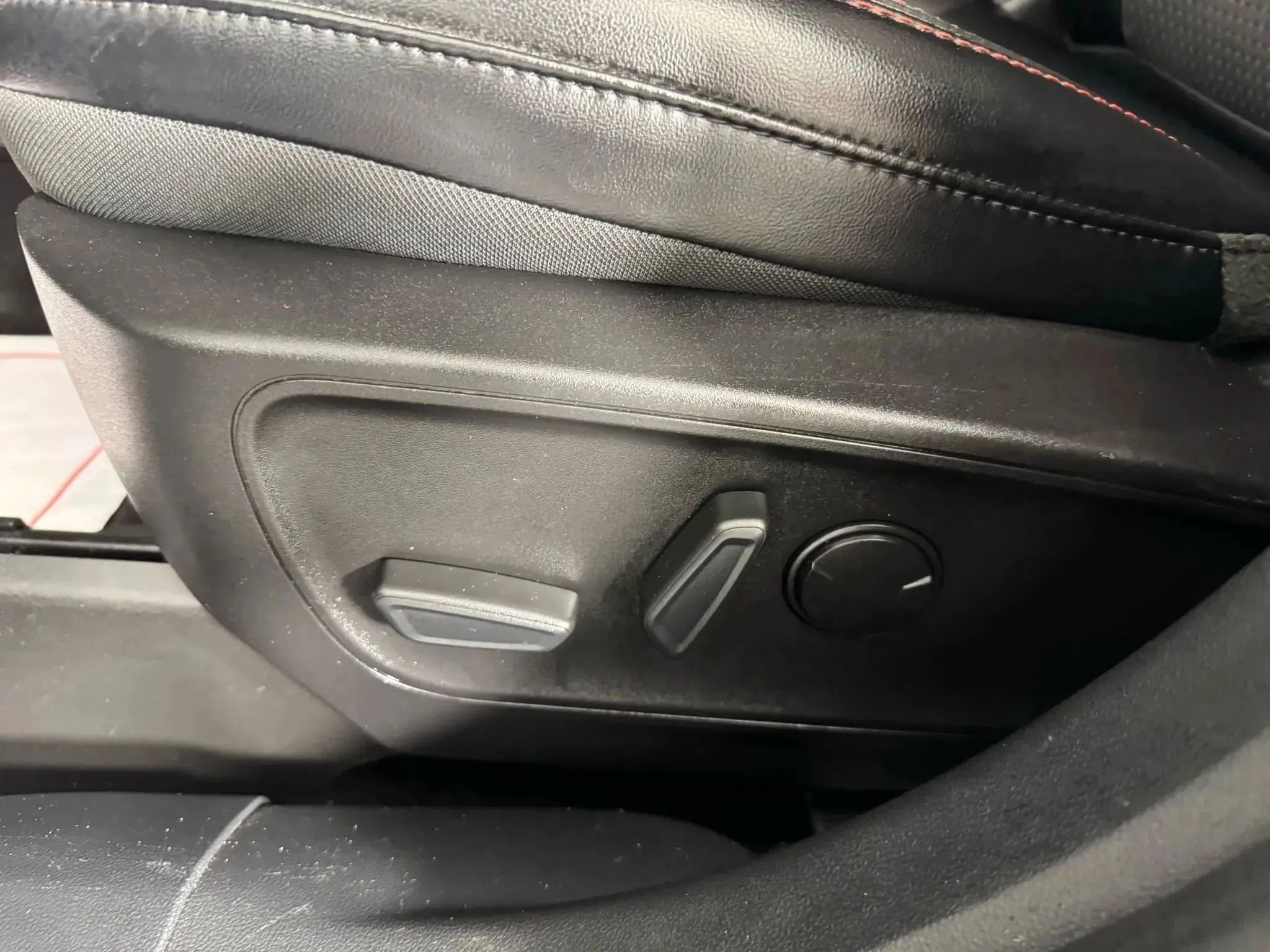 Used 2023 Ford Escape ST-Line image 34