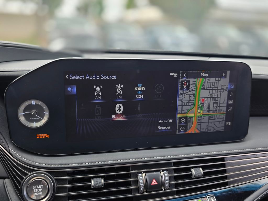 Used 2021 Lexus LS 500 w/ Accessory Package (Z1) RWD image 29