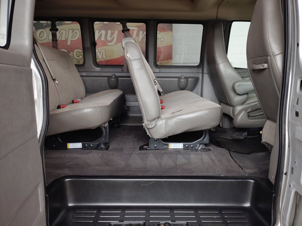 Used 2020 Chevrolet Express 3500 LS RWD image 14