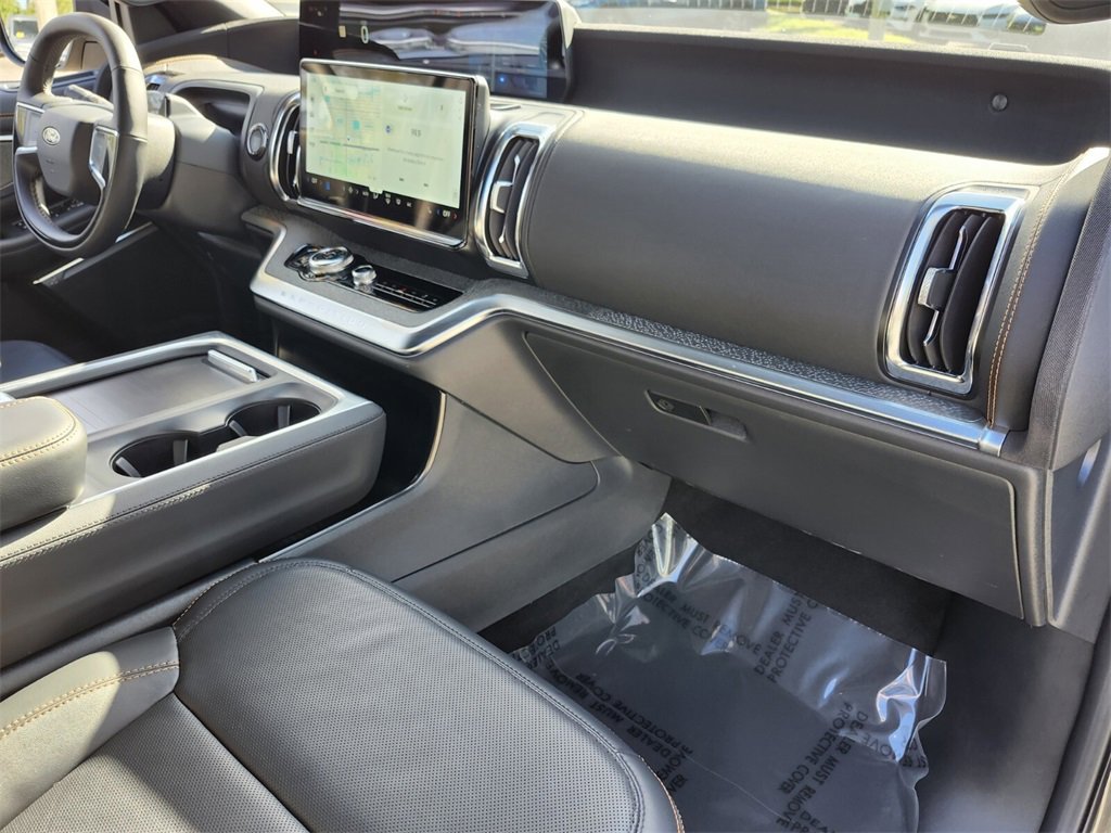 Used 2025 Ford Expedition Tremor image 14