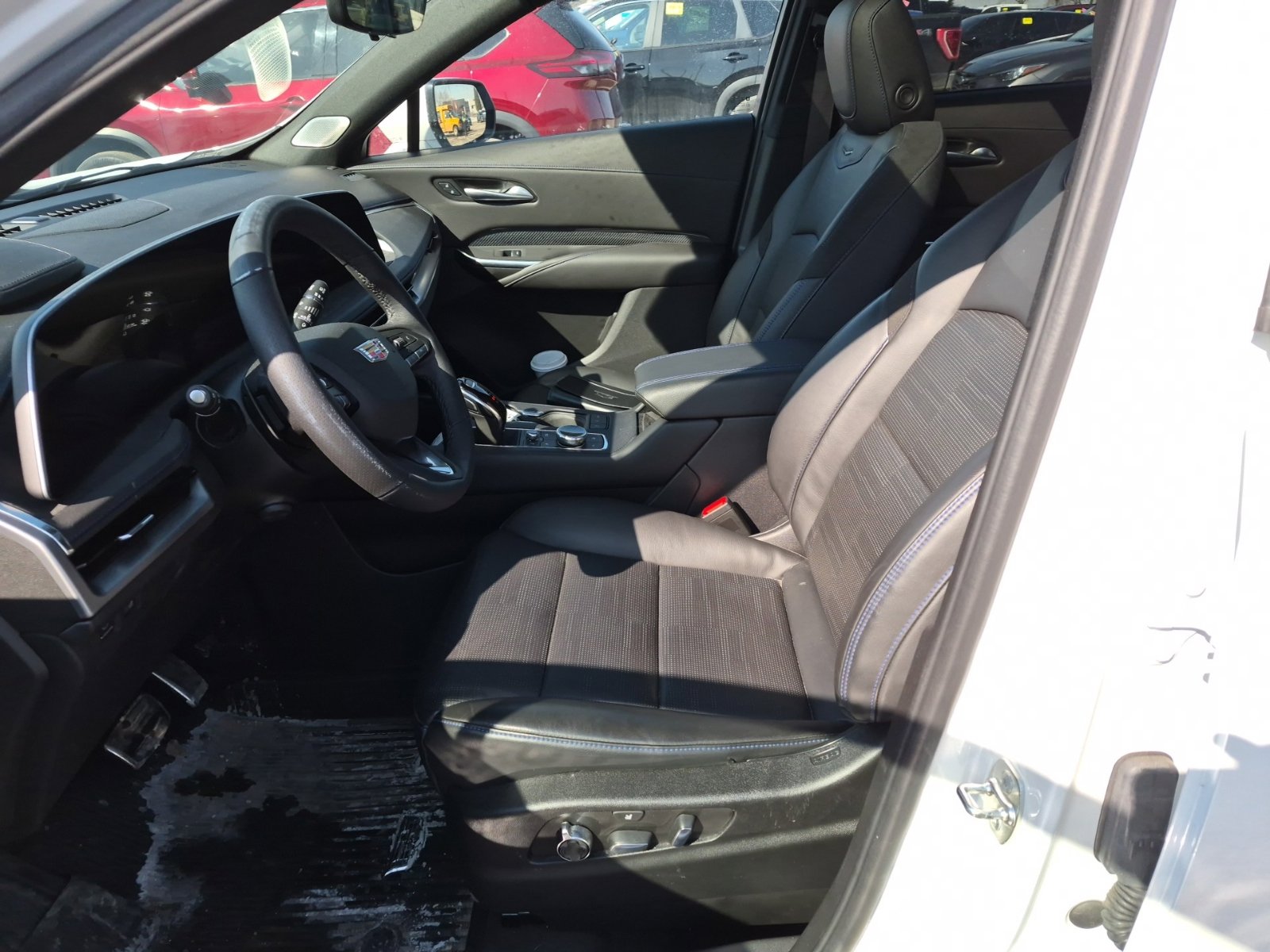 Used 2024 Cadillac XT4 Sport image 7