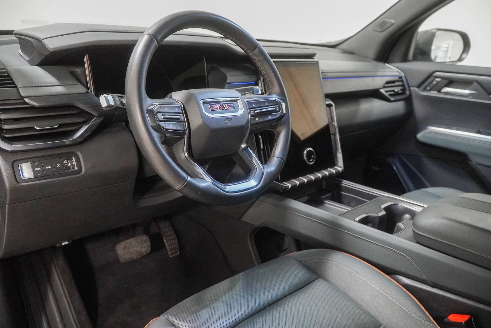 Used 2024 GMC Acadia AT4 w/ Luxury Package AWD/4WD image 20