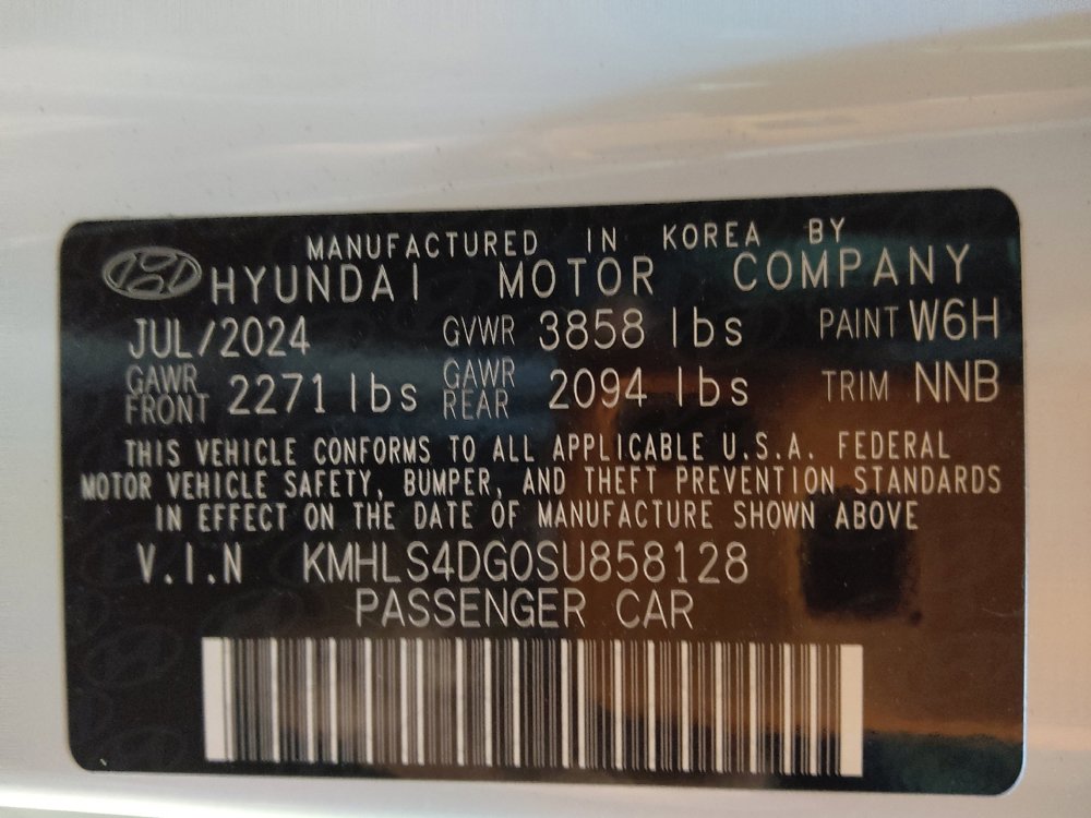 Used 2025 Hyundai Elantra SEL image 33