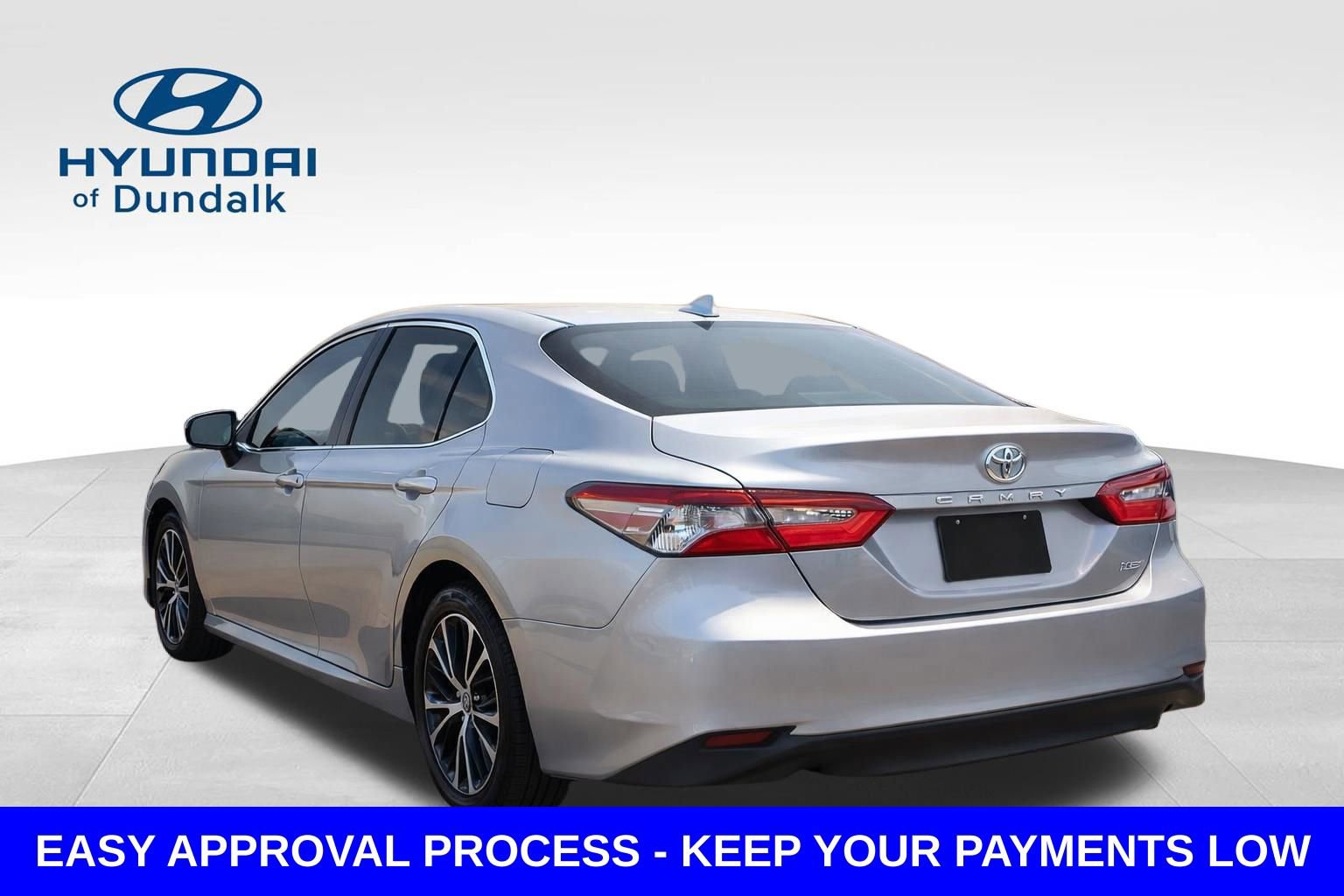 Used 2021 Toyota Camry LE FWD image 5